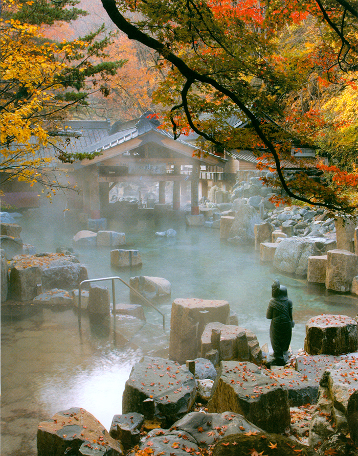 如何将温泉度假村的山水地貌打造成最具吸引力的旅游亮点